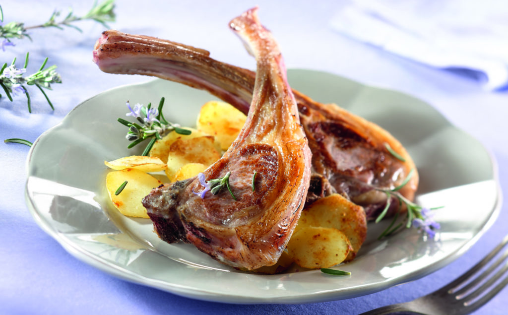 Recette de Côtelettes d’agneau premières romarin et sirtema - La
